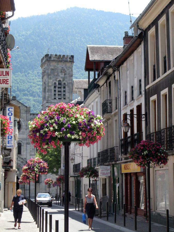 Appartement Proche Station Bagnères-de-Luchon المظهر الخارجي الصورة